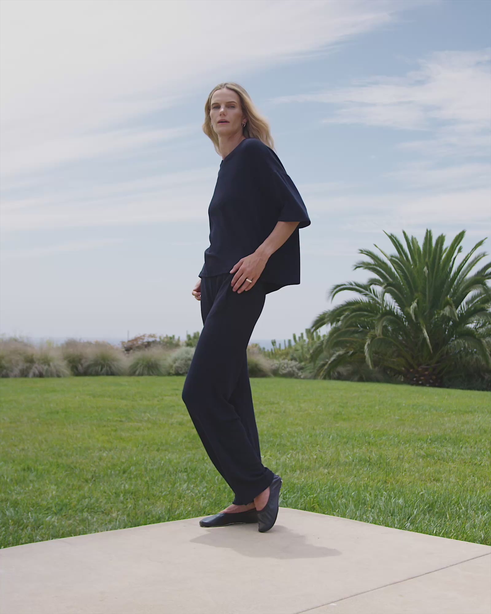 Navy | The Oversized High V