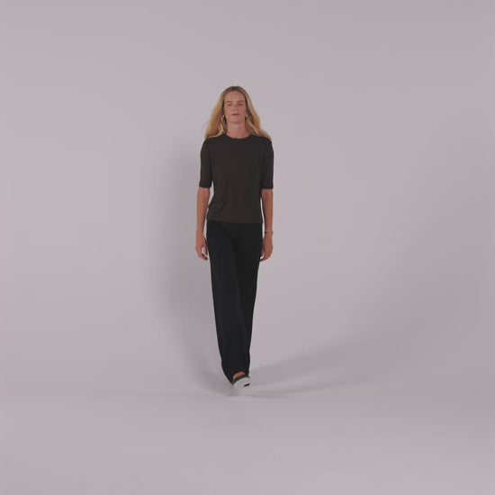 Coco | The Elbow Sleeve Classic Crew