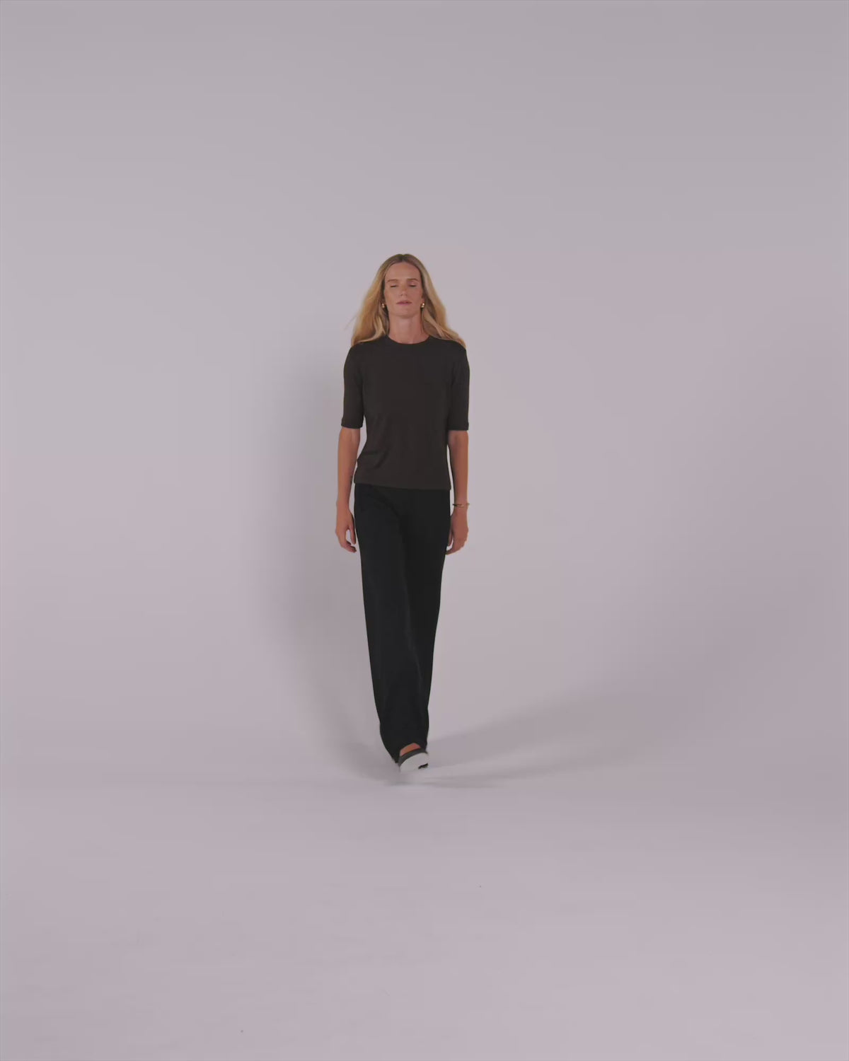 Coco | The Elbow Sleeve Classic Crew