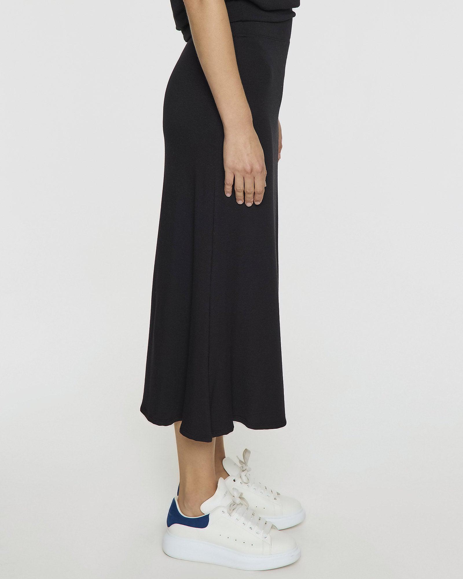 A line clearance skirt with sneakers