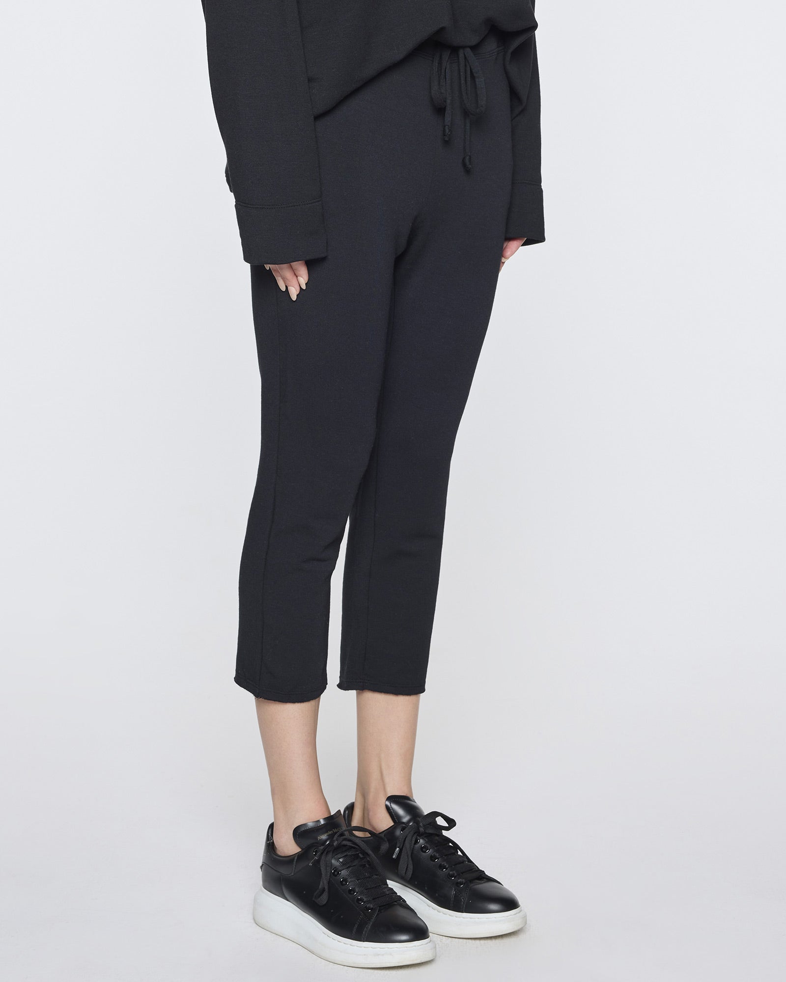 Black | The Drop Crop Pant