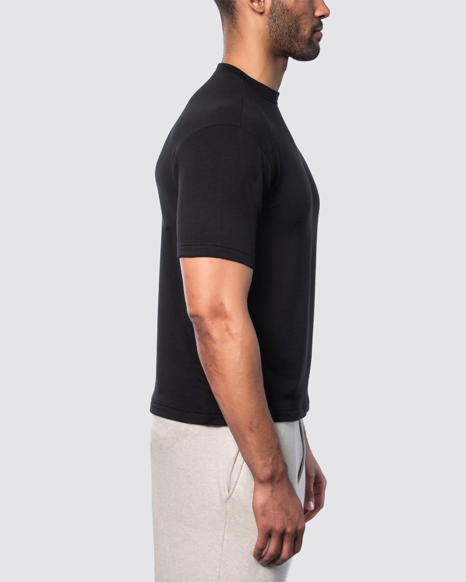 Black | The Men's T-Shirt Soft & Luxury