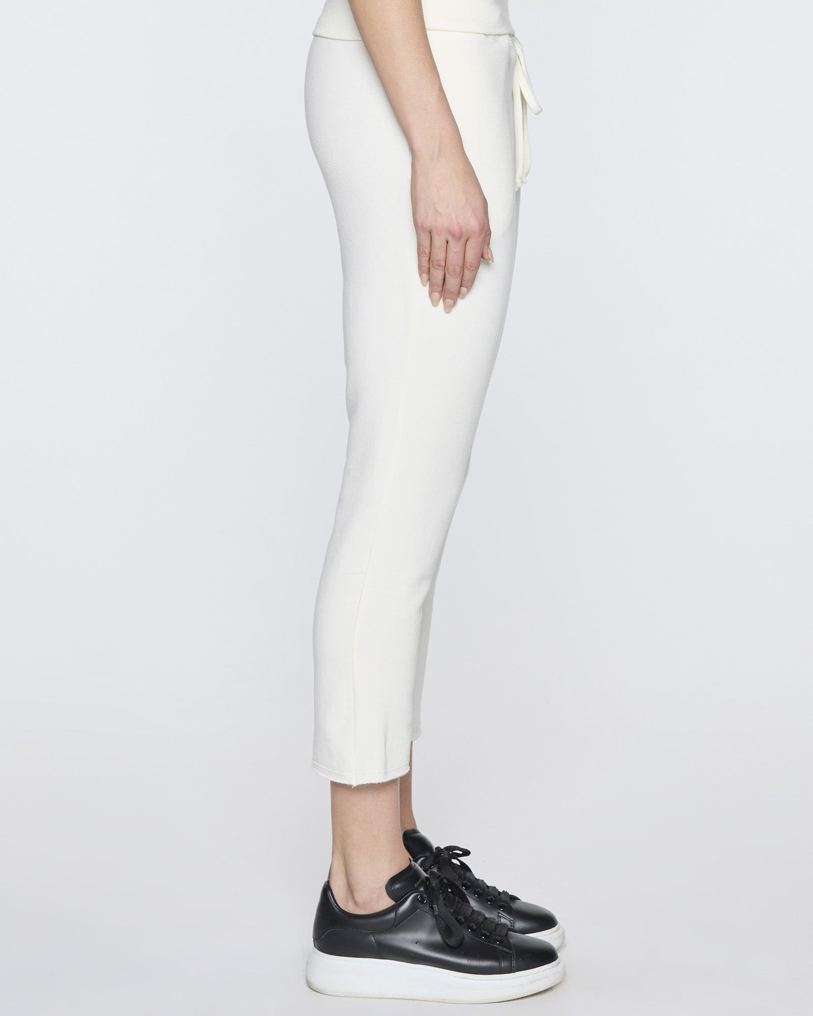Unbleached | The Drop Crop Pant